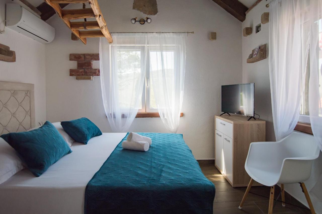Holiday Home Moliva Sitno Donje Buitenkant foto