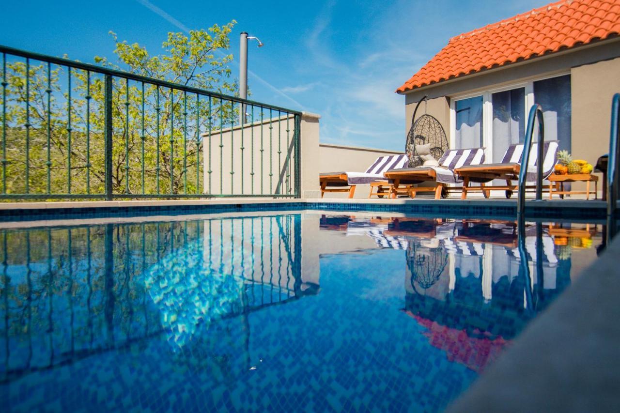 Holiday Home Moliva Sitno Donje Buitenkant foto